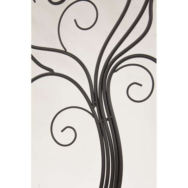 Traditional Wall Decor on Metal