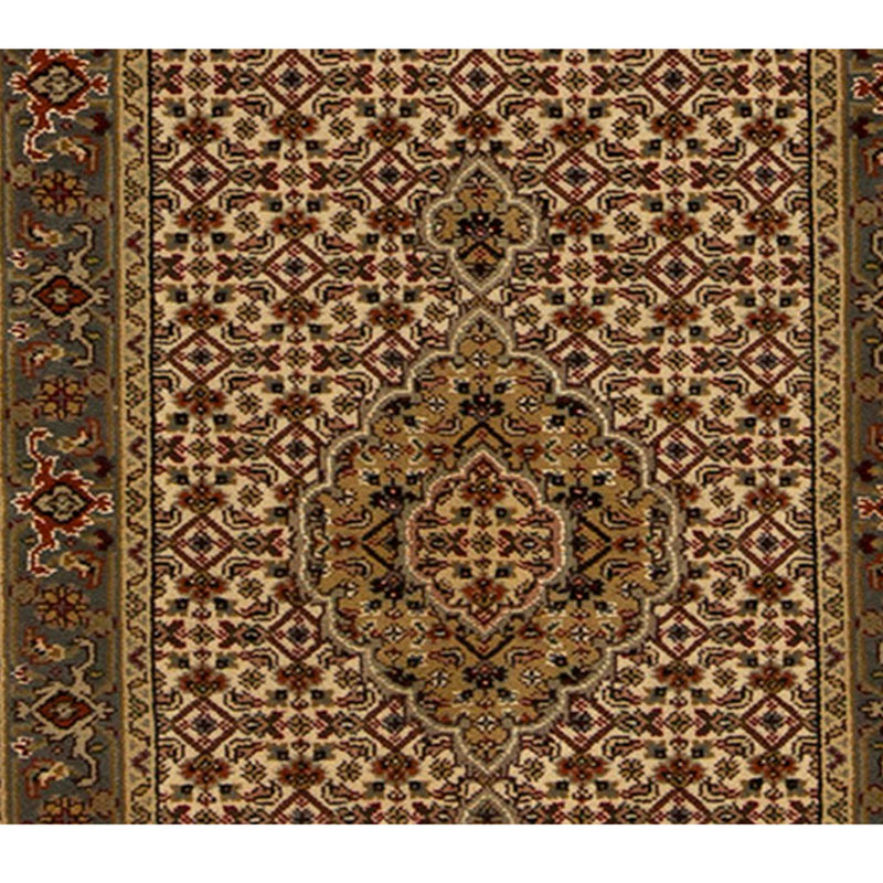 Tapis de couloir noué à la main