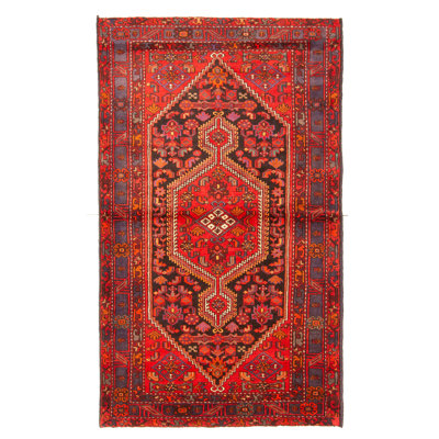 Anadol Black Rug 4'7" x 7'9"