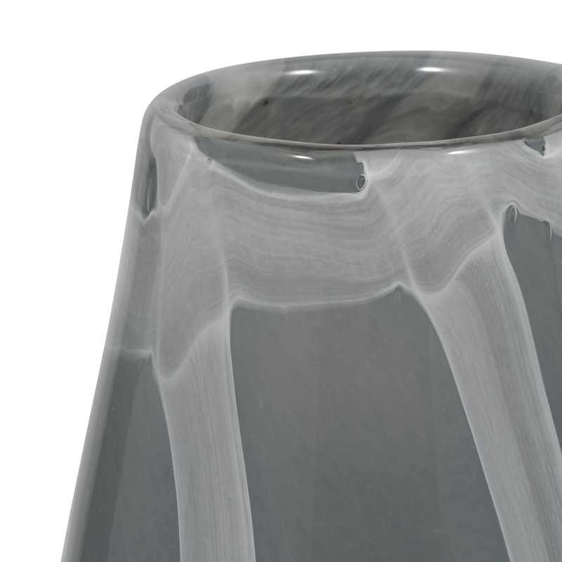 Vase en verre gris Chambre Victoria, H 9 po x l 5 po x P 5 po