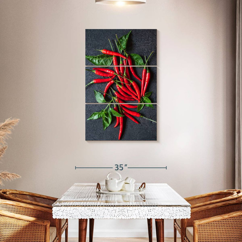 Piments rouges frais, H 45 po x l 28 po