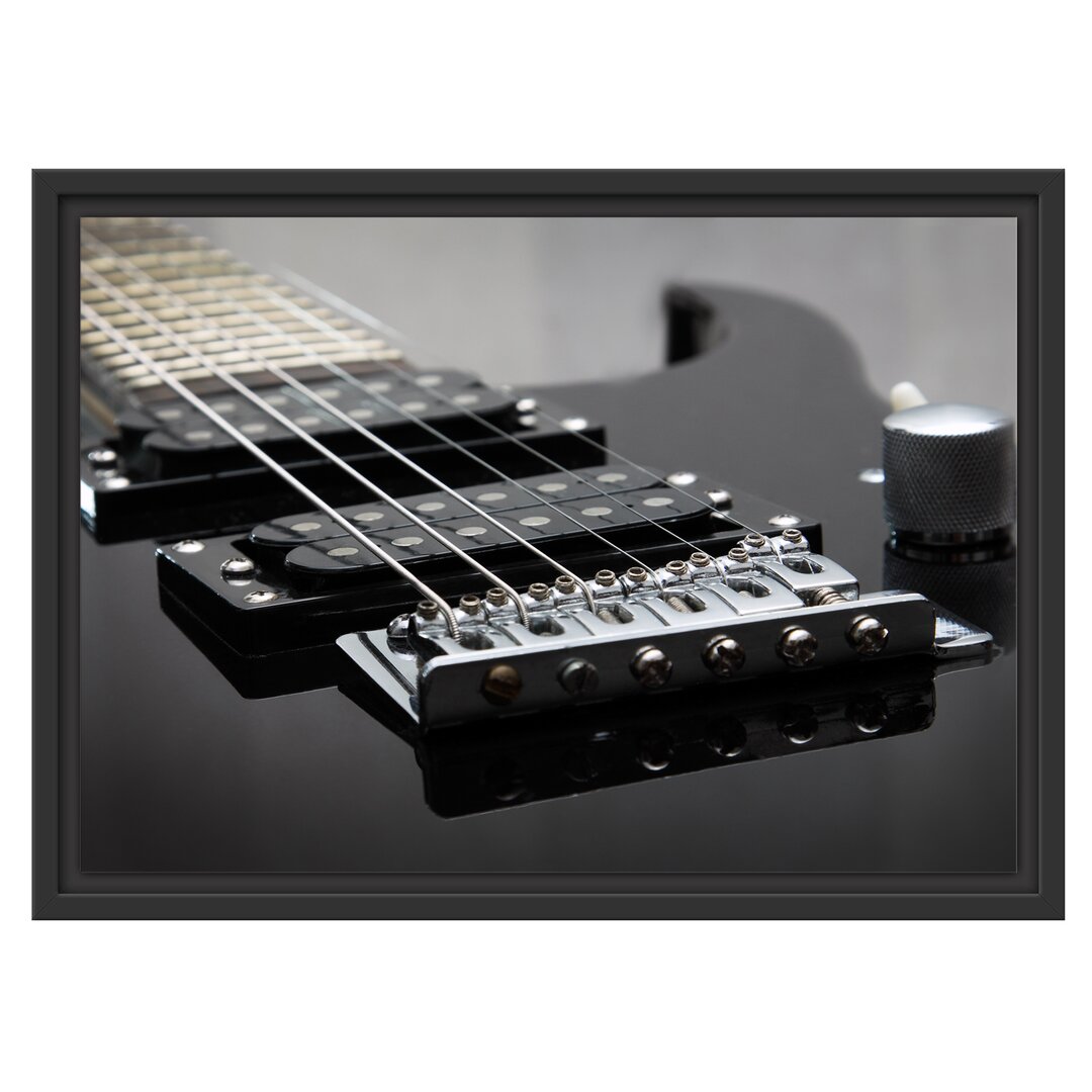 Gerahmtes Wandbild Black E-Guitar