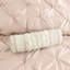 Literie 7 pièces rose poudré pour lit King - Décoration somptueuse : 1 couette, 2 taies d'oreiller, 3 oreillers, cache-sommier. Lavable. Design élégant et décoratif.