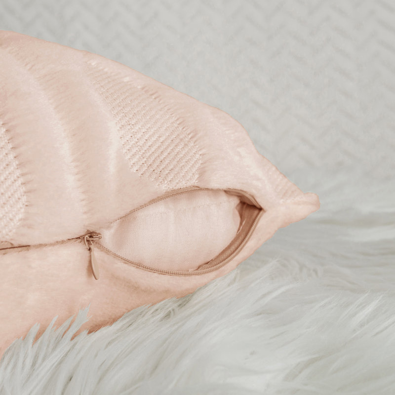 Housses de coussin en fausse fourrure Tatami, Crème / pêche