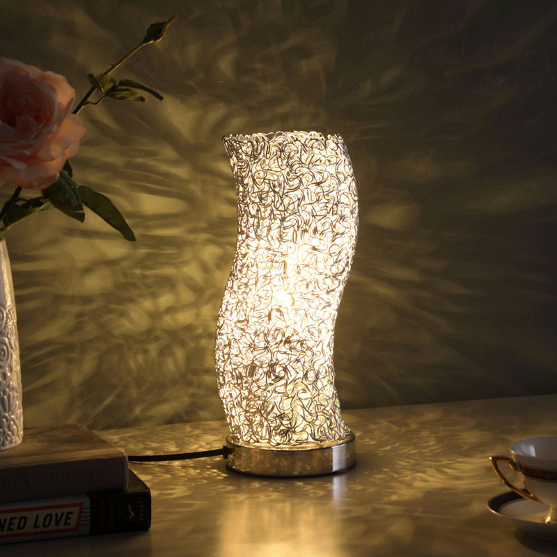 Friedegund Metal Table Lamp