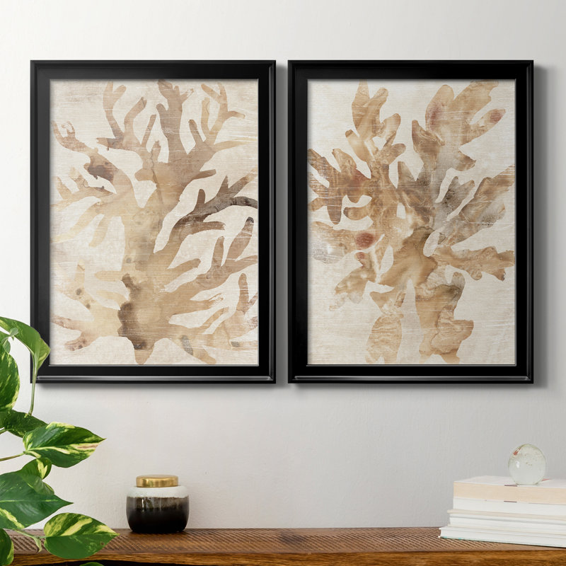 Parchment Coral III, reproduction encadrée de qualité supérieure - prête à être accrochée, H 24,5 po x l 37 po x P 1 po, Noir