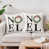 Couronne de lettres blanche et rouge