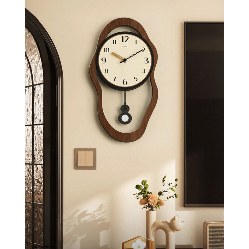 Horloge murale rétro en acrylique avec pendule, H 23,8 po x l 13,8 po x P 1,2 po