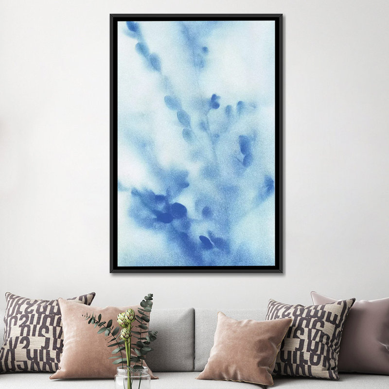 «Misty Meadow Flowers III» par Katrina Craven - reproduction, H 48 po x l 32 po x P 1,5 po, Toile avec cadre flottant noir