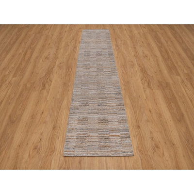 Tapis oriental tissé à la main 2 pi 6 po x 12 pi brun