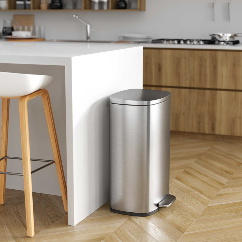 Poubelle à pédale en acier inoxydable 13 gallons SoftStep, argent