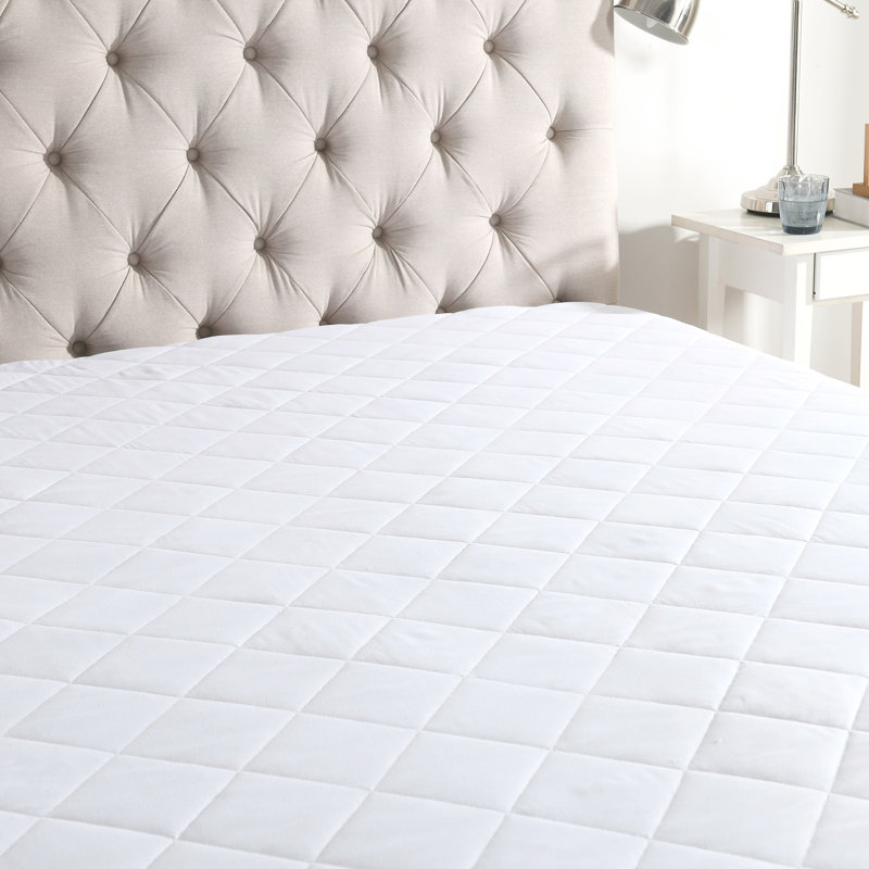 Protège-matelas en polyester doux et respirant Metz, Double