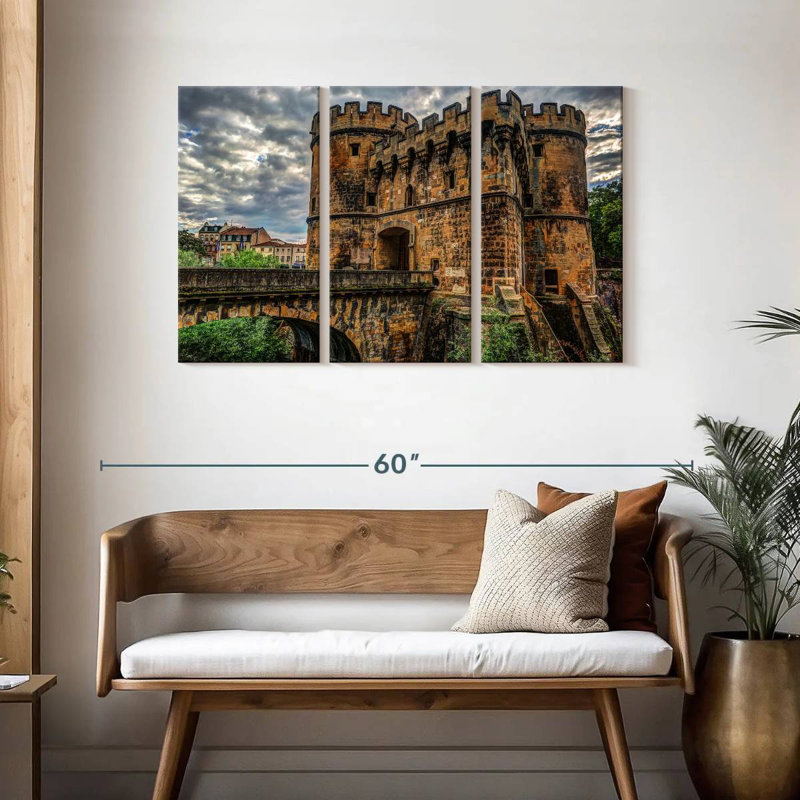Lilie Bridge Castle, H 28 po x l 45 po