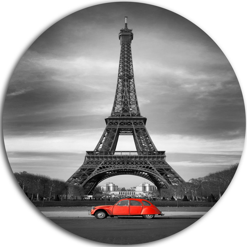 «Eiffel and Old Red Car», photographie, H 23 po x l 23 po x P 1 po, Métal