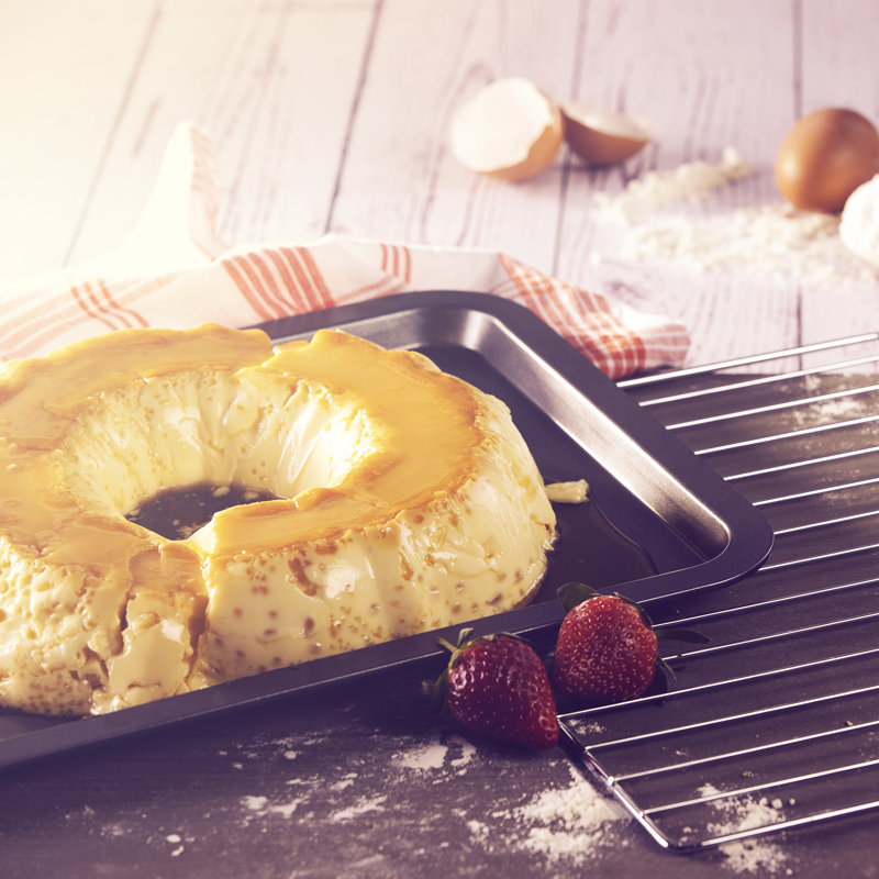 ROYALFORD Fluted Cake Pan, Brown