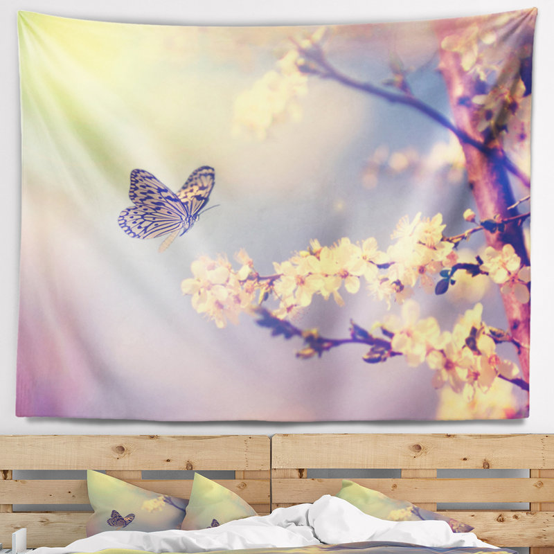 Papillon floral rétro avec tapisserie, H 78 po x l 92 po