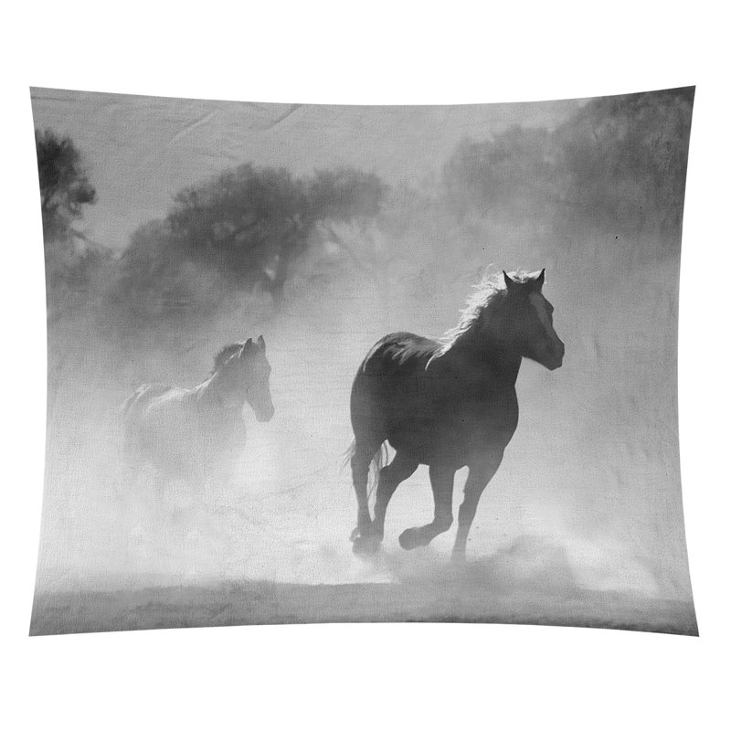 Tapisserie gallopings de chevaux par bhakti smith, H 27,5 po x l 37,5 po, Intérieur / extérieur