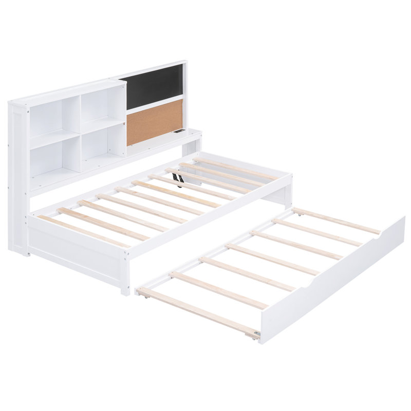 Lit de jour simple avec rangement, tableau noir, planche de liège, ports et couchette en blanc - Tablettes de rangement robustes en bois