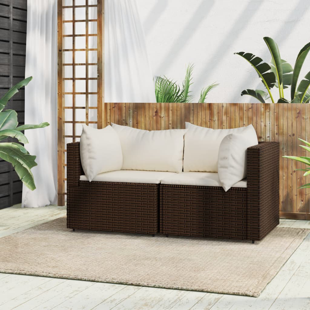 Gartensofa mit Kissen