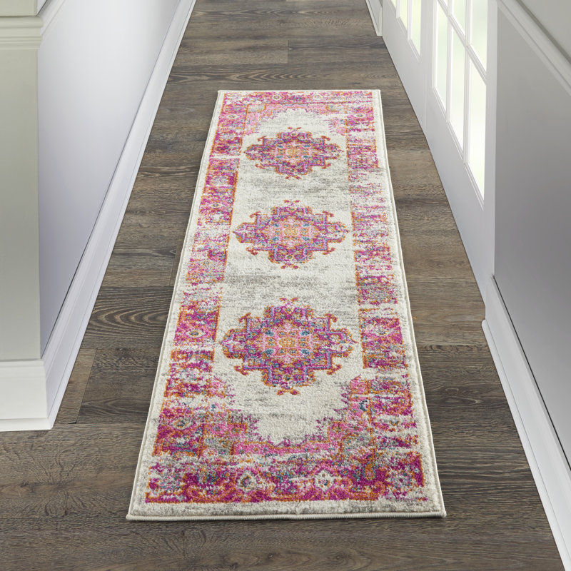 Oriental Indoor Rug, Runner 1'10" x 6'