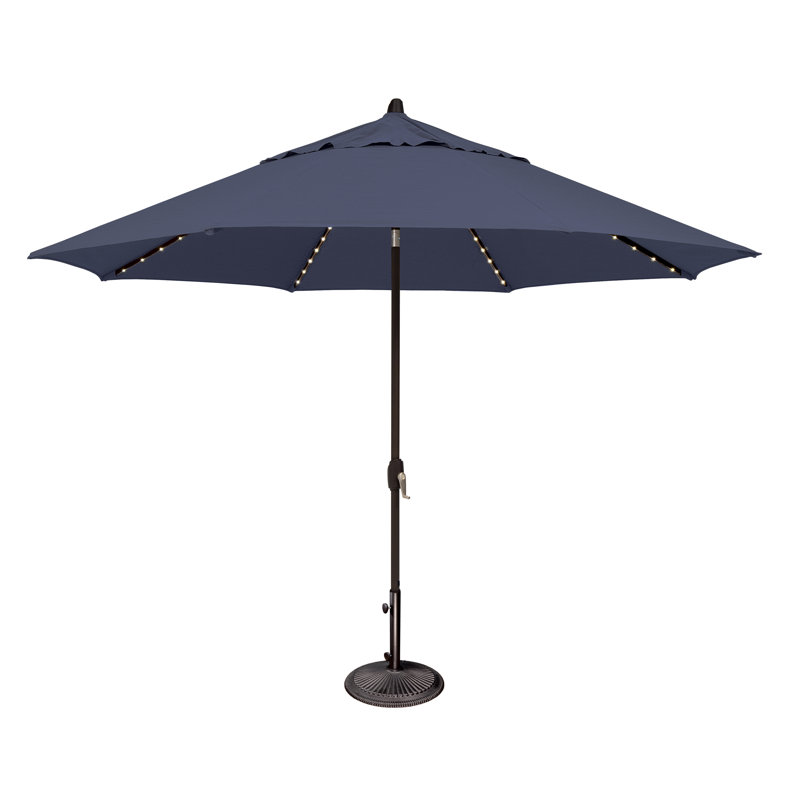 Parasol inclinable 11 pi avec lumière des étoiles Lariat, Noir, Sunbrella / bleu marine