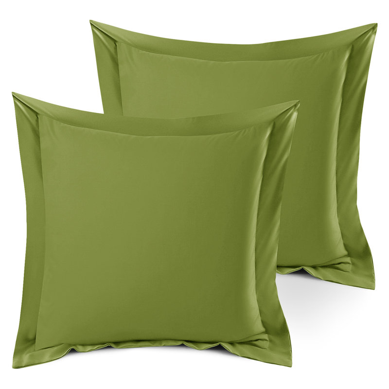 Polyester Bedding, 18" x 18", Calla Green