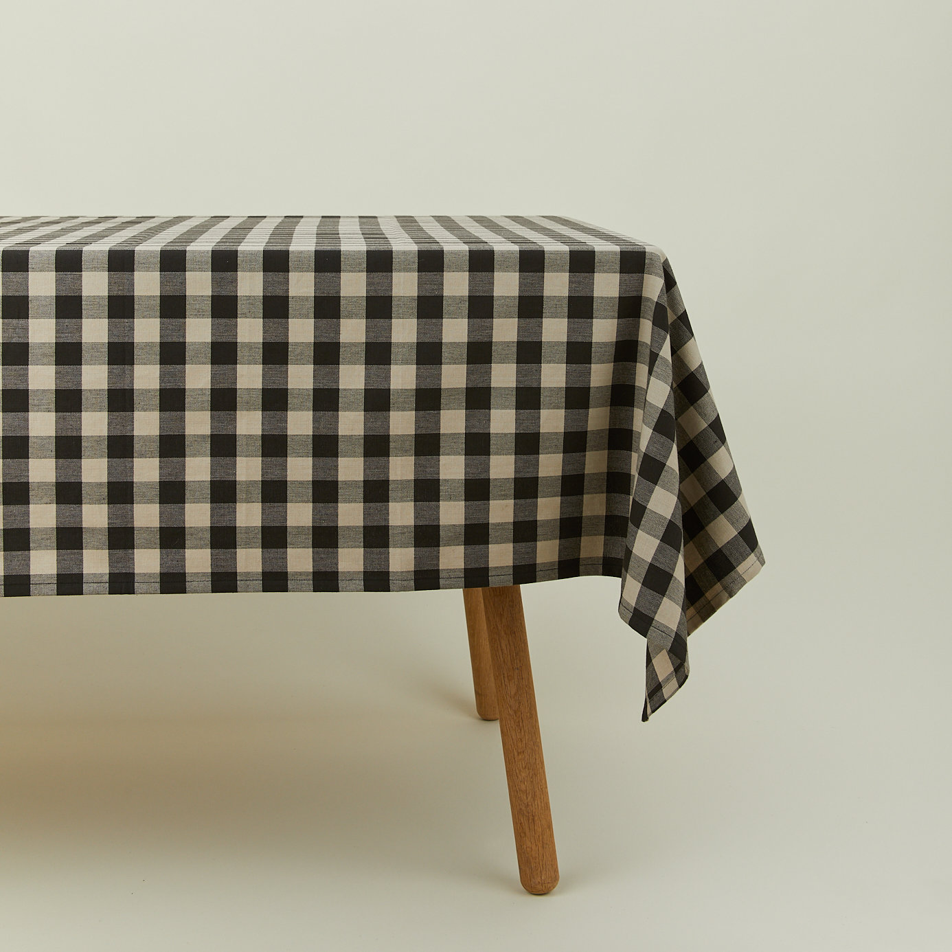 Essential Gingham Tablecloth, Black/Light Gray