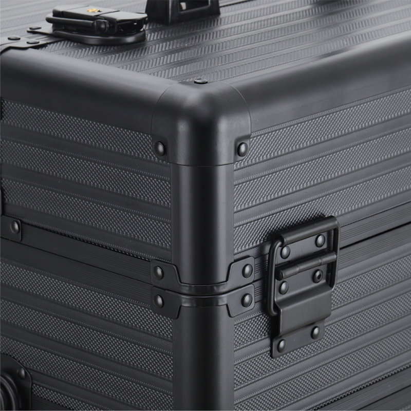 Travel Case + Locking