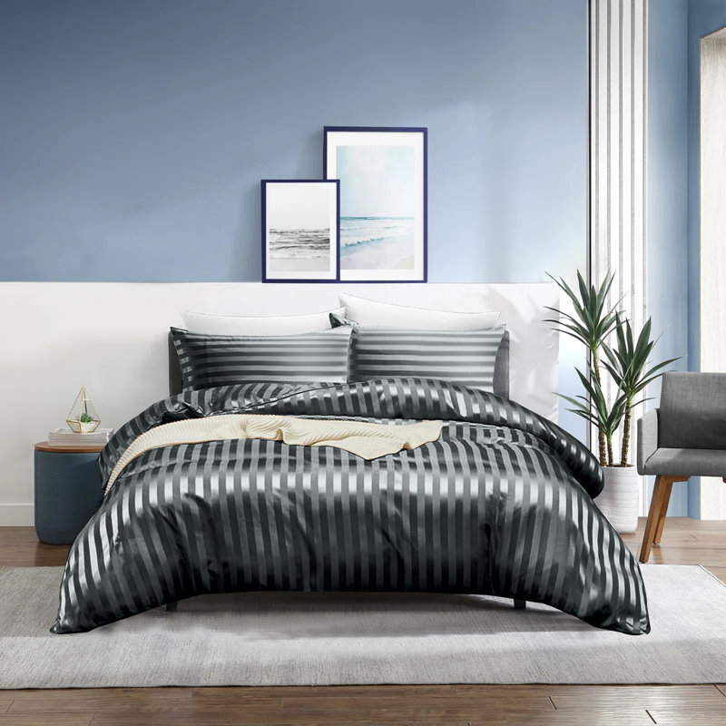 Kanheya Microfiber 250 TC Reversible Stripe Duvet Cover Set with Pillowcases, Super King - 2 Standard Pillowcases, Charcoal