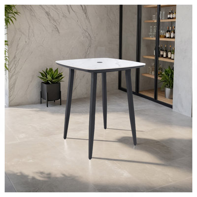Table de bar d'extérieur carrée moderne moderne de 35,4 po, plateau en pierre frittée d'inspiration marbre blanc grec, trou de parasol, structure en aluminium antirouille, noir braise, table de bistro résistante aux intempéries pour le jardin, au bord de la piscine