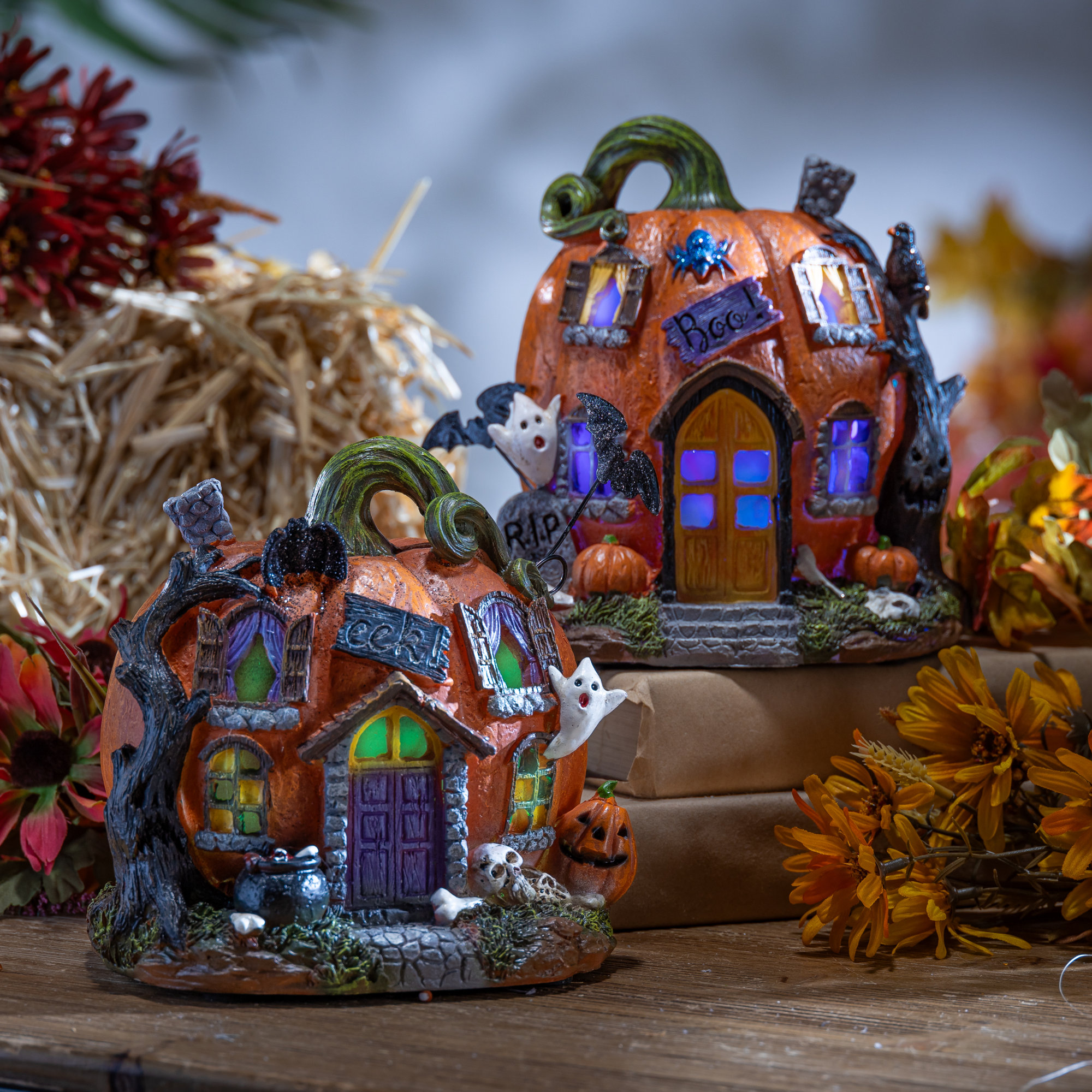 8.4 Inches Long Battery Operated Lighted Resin Halloween Pumpkin Houses With Timer Set Of 2