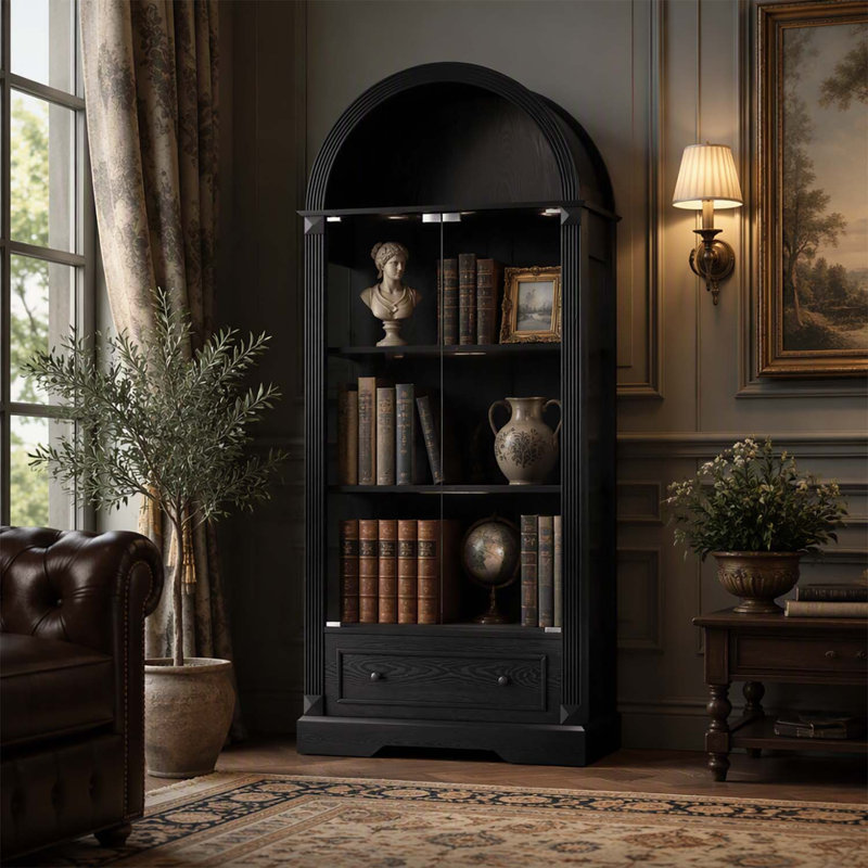 Vitrine haute cintrée avec portes vitrées, bandes lumineuses DEL et tiroirs, idéale pour un intérieur et un rangement de style ferme moderne.