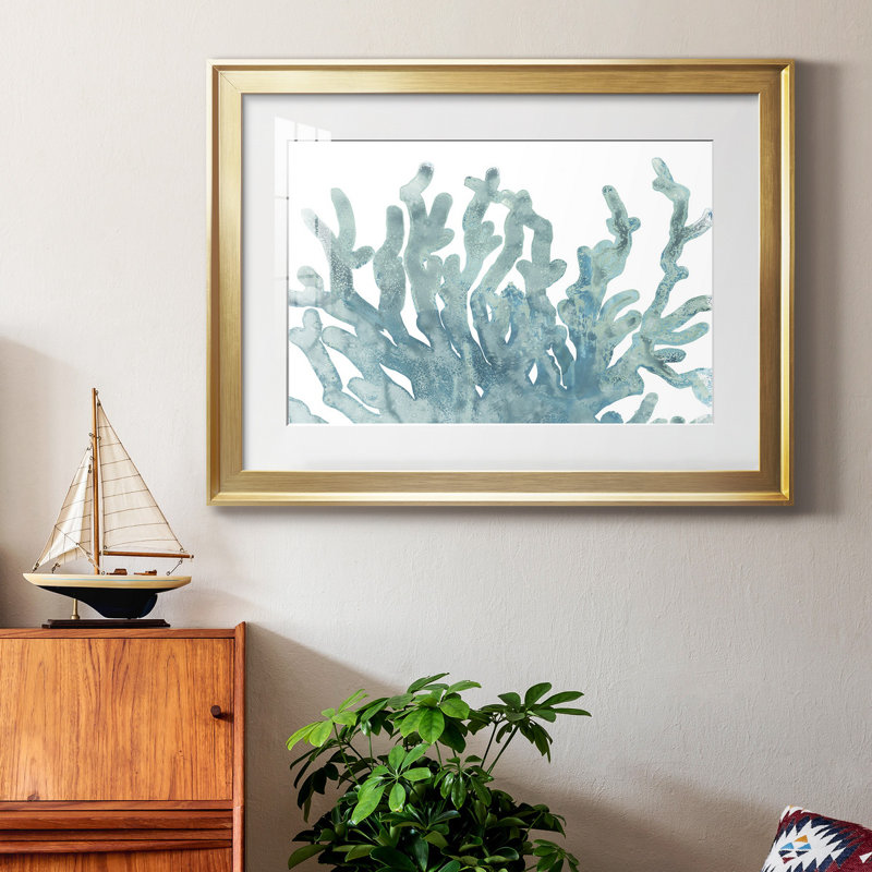 «Blue Macro Coral III», reproduction encadrée de qualité supérieure - prête à être accrochée, Or