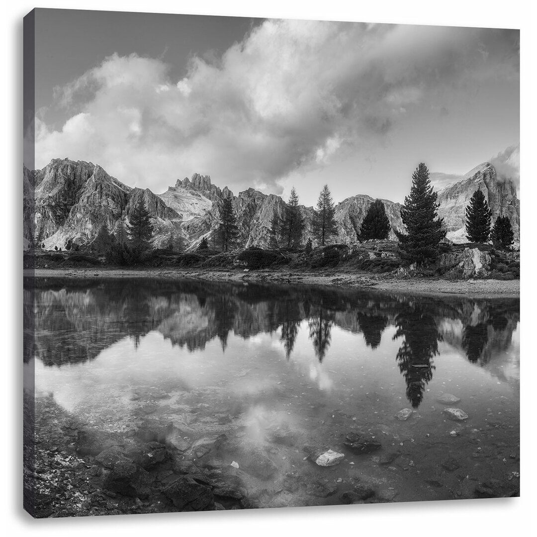 Leinwandbild Bunte Dolomiten am See Limides