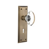 New York Plate with Decorative Keyhole and Oval Clear Crystal Door Knob