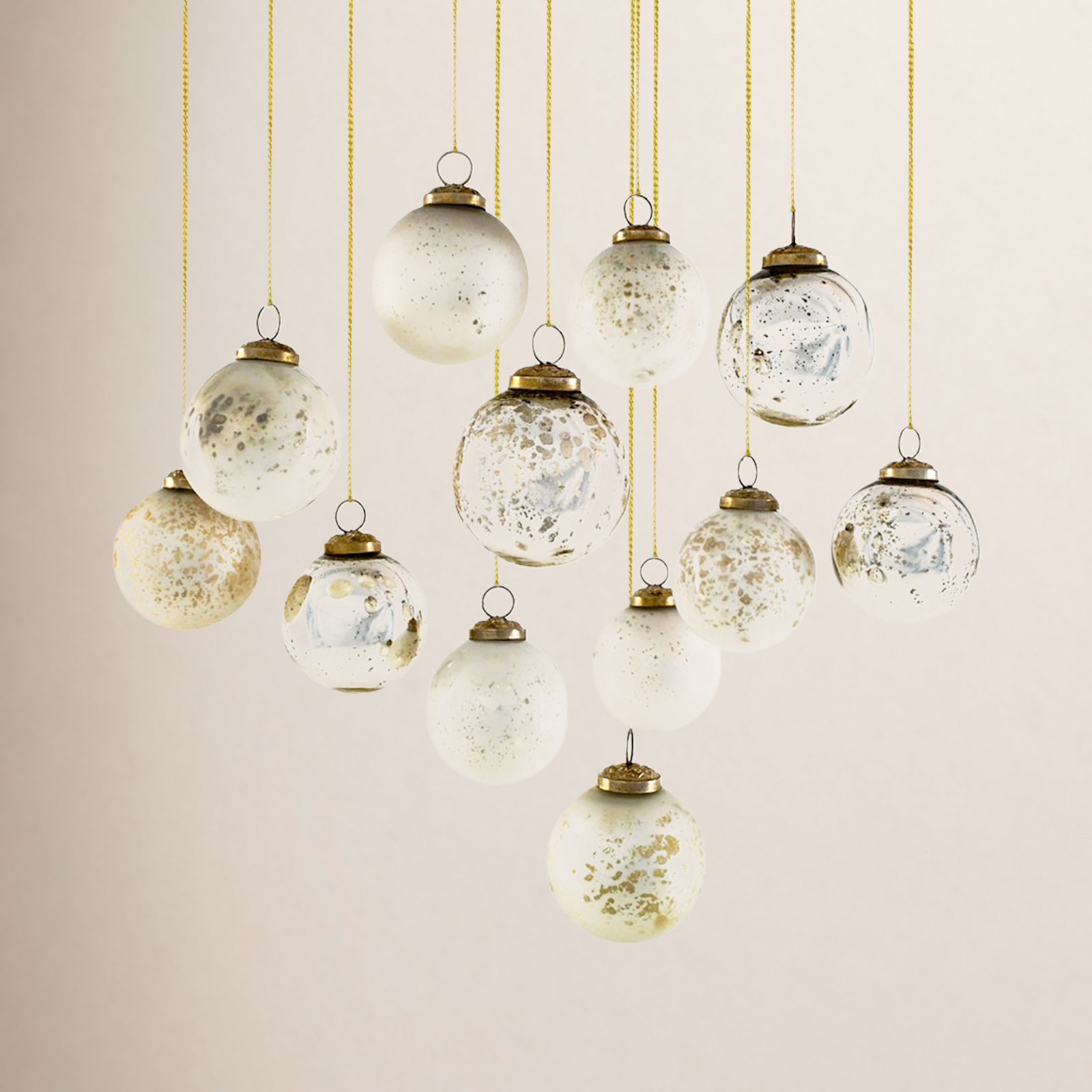 Bauble, 2.5" H x 2.5" W x 2.5" D, Yellow
