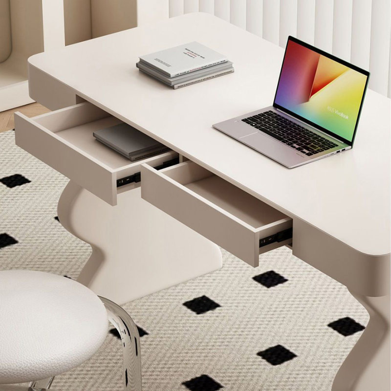 Bureau rectangulaire en bois manufacturé avec tiroirs Crystal Crystal, H 29,53 po x l 55,12 po x P 23,62 po