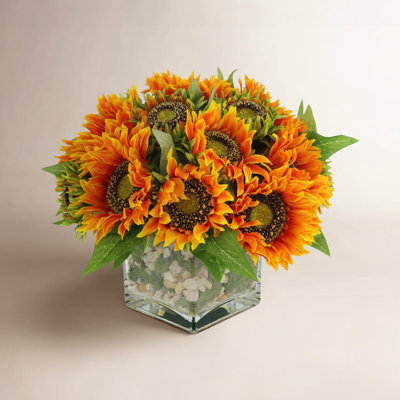 Cummins tournesol floral dans un vase
