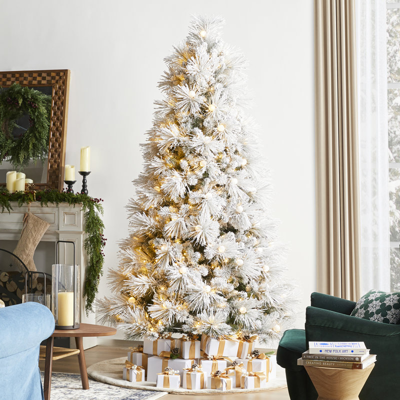 Arbre de Noël enneigé avec pin, 7.5'