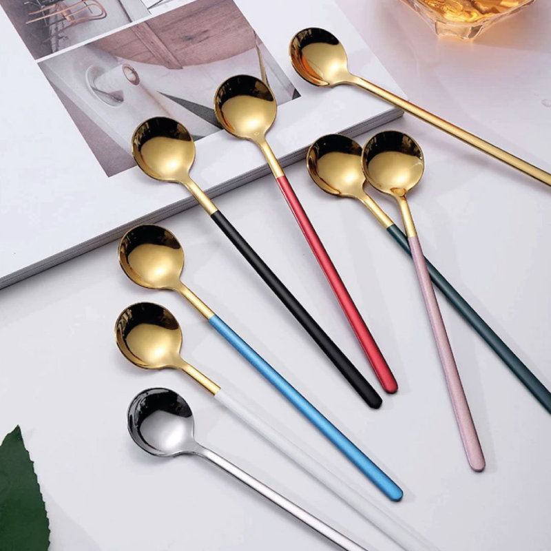 Cuillère pour boissons glacées, Blanc