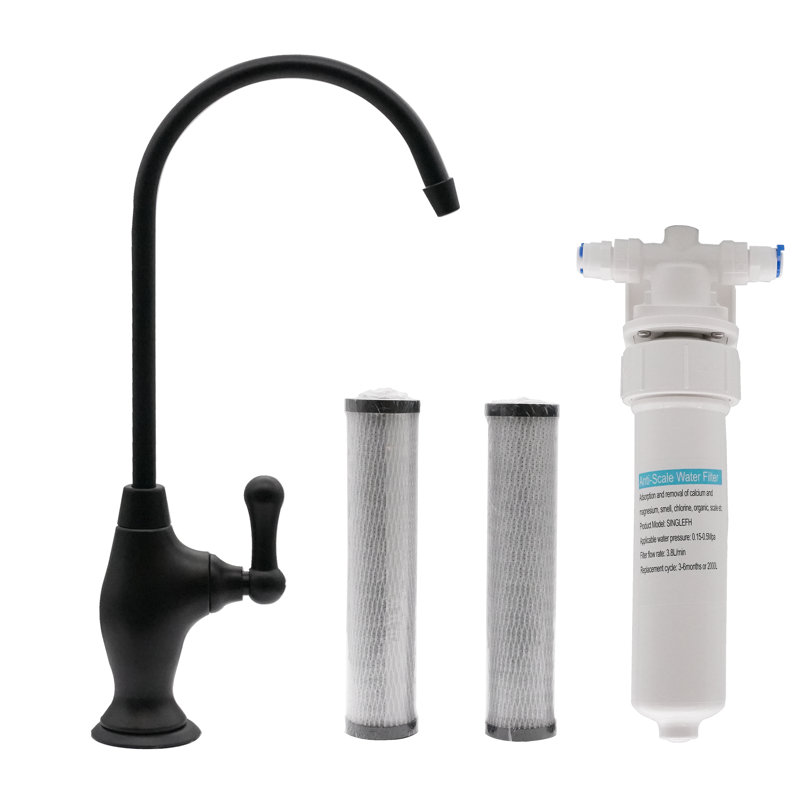 Ensemble de robinet distributeur d'eau froide 10 "à 1 levier avec filtre intégré sous l'évier, Noir mat