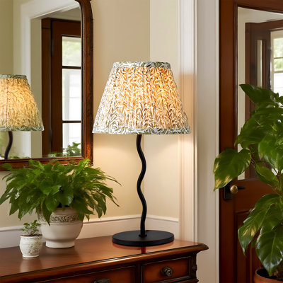 Lampe de table florale 17 po avec abat-jour Ditsy pour chambre à coucher