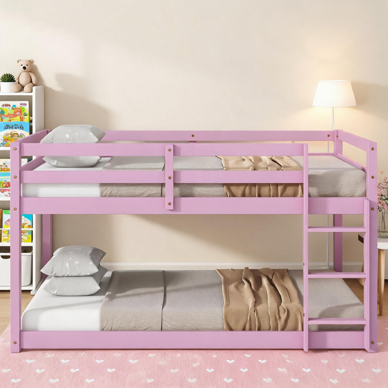 Lit superposé simple au-dessus d'un lit simple en bois d'hévéa rose avec échelle large et plateforme à lattes renforcée pour chambre d'enfant