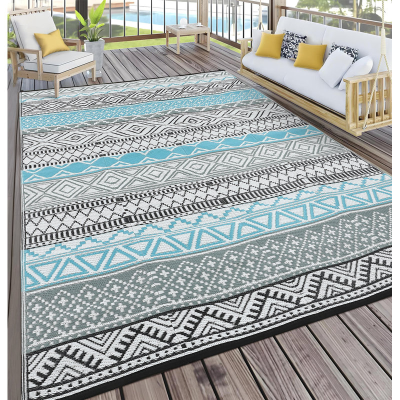 Tapis d'extérieur Boho en plastique avec paille Boho, Bleu / gris / noir / blanc, Rectangle 9 pi x 12 pi