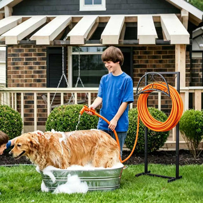 Porte-dévidoir de jardin avec boyaux d'ancrage