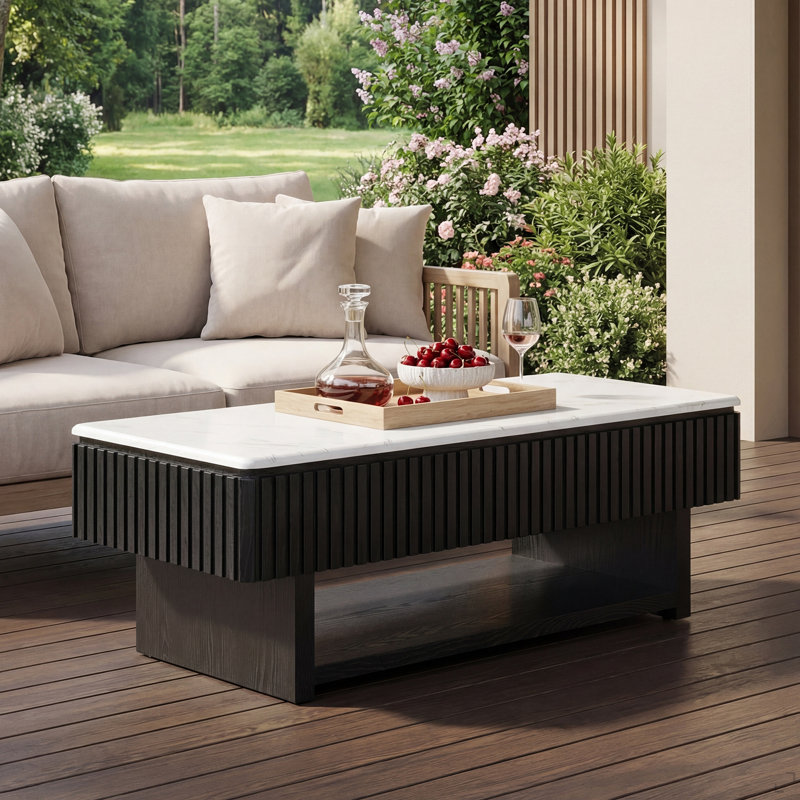 Table basse à plateau relevable rectangulaire de 46,5 po avec tiroir et rangement caché, table cannelée moderne avec plateau en marbre blanc et bandes en bois massif, table centrale multifonctionnelle pour les petits espaces, salon