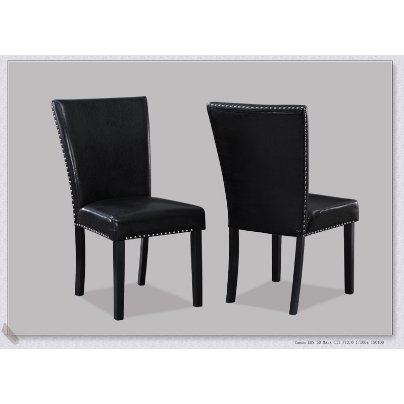 Ensemble de table de salle à manger moderne en faux marbre blanc avec chaises en similicuir noir et garniture cloutée, 7 pièces