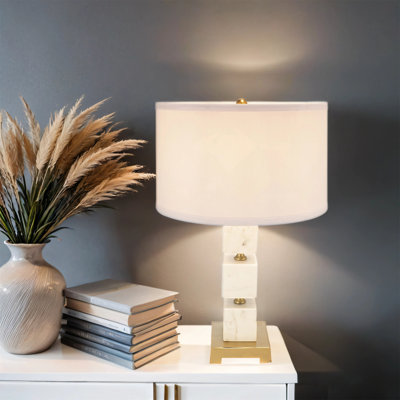 Lampe de table cubique en marbre blanc D16 x 26,5 po