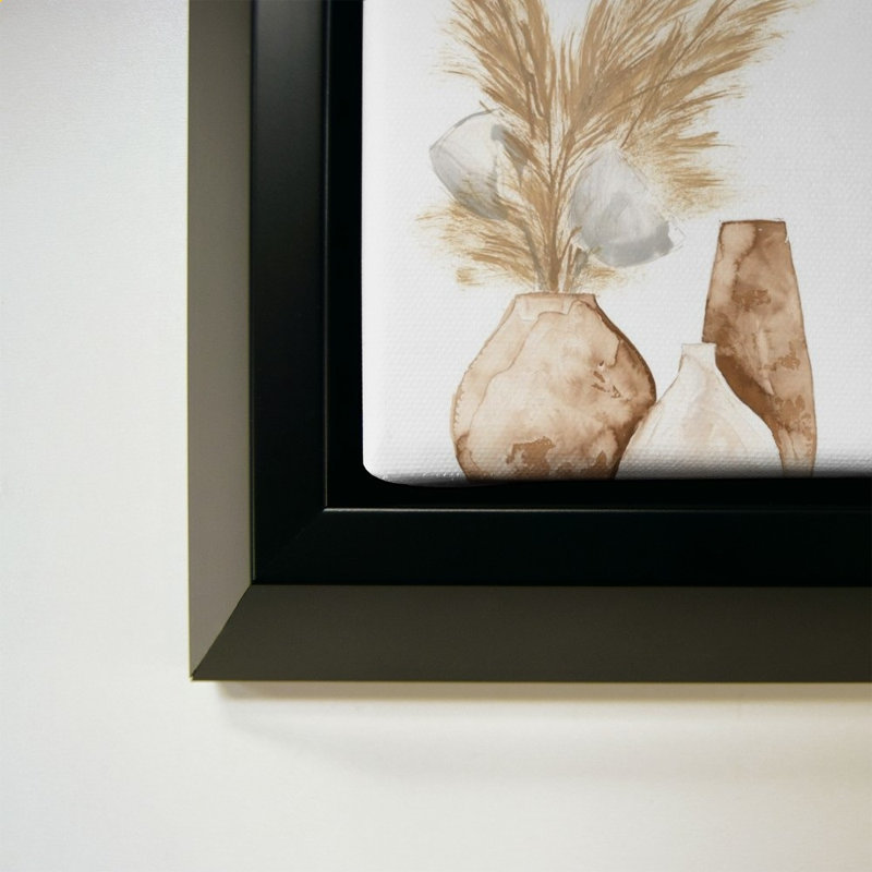 «Vase Gray Pods» par Chris Paschke - Impression sur toile, H 34 po x l 34 po, Noir