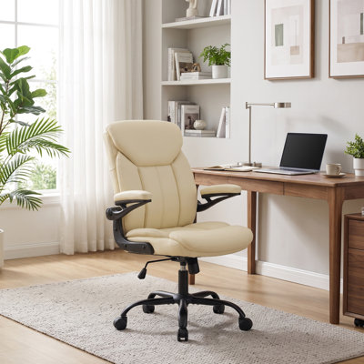 Chaise de bureau ergonomique, chaise d'ordinateur ergonomique avec accoudoirs rabattables, chaises de bureau pour la maison, siège en cuir de polyuréthane confortable, support de dossier mi-hauteur, roulettes pivotantes à verrouillage d'inclinaison réglable, crème